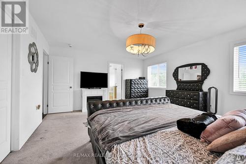 130 Chartwell Circle, Hamilton, ON - Indoor Photo Showing Bedroom