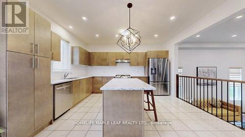 59 Saddlebrook Court, Kitchener, ON - Indoor Photo Showing Kitchen With Stainless Steel Kitchen With Upgraded Kitchen