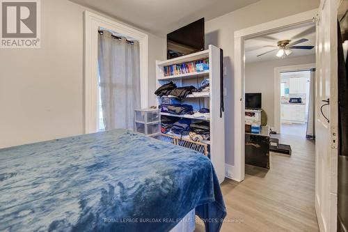 21 Sugarloaf Street, Port Colborne, ON - Indoor Photo Showing Bedroom