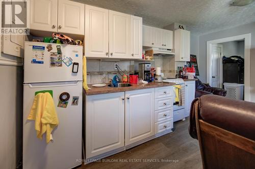 21 Sugarloaf Street, Port Colborne, ON - Indoor Photo Showing Kitchen