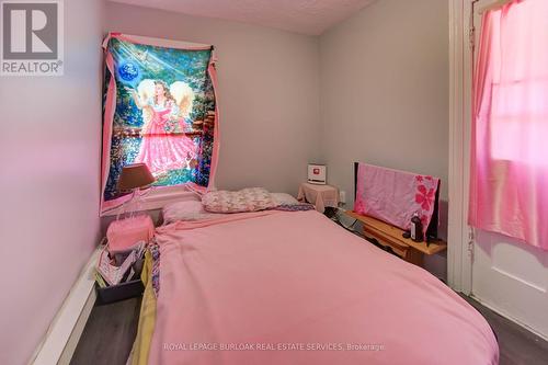 21 Sugarloaf Street, Port Colborne, ON - Indoor Photo Showing Bedroom