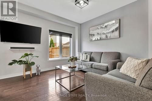 29 - 45 Royal Winter Drive, Hamilton, ON - Indoor Photo Showing Living Room