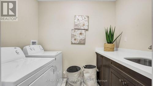 7197 Parsa Street E, Niagara Falls, ON - Indoor Photo Showing Laundry Room