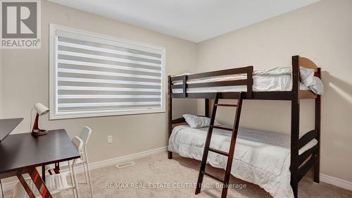 7197 Parsa Street E, Niagara Falls, ON - Indoor Photo Showing Bedroom