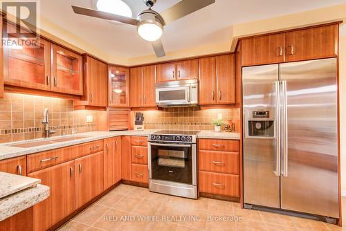 1 - 414 Craigleith Drive, Waterloo, ON - Indoor Photo Showing Kitchen