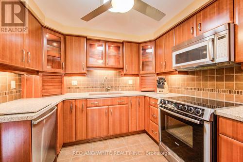 1 - 414 Craigleith Drive, Waterloo, ON - Indoor Photo Showing Kitchen