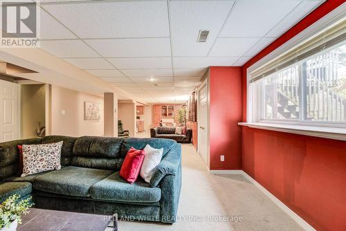 1 - 414 Craigleith Drive, Waterloo, ON - Indoor Photo Showing Living Room