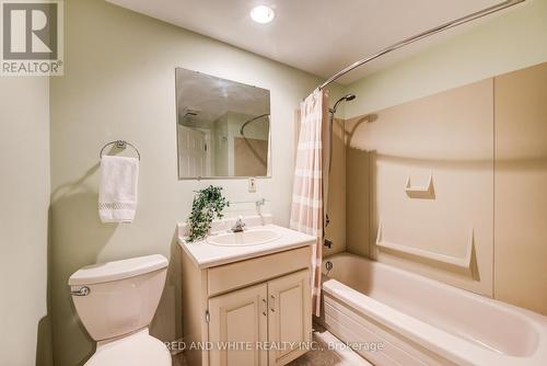 1 - 414 Craigleith Drive, Waterloo, ON - Indoor Photo Showing Bathroom