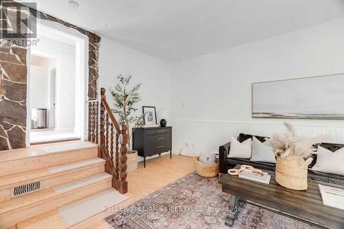 22384 Pratt Siding Road, Southwest Middlesex, ON - Indoor Photo Showing Other Room