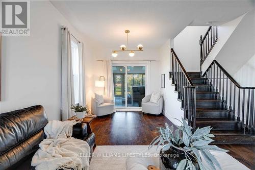 22384 Pratt Siding Road, Southwest Middlesex, ON - Indoor Photo Showing Living Room