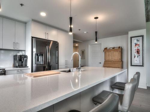 Kitchen - 405-8310 Boul. St-Laurent, Brossard, QC - Indoor Photo Showing Kitchen With Upgraded Kitchen