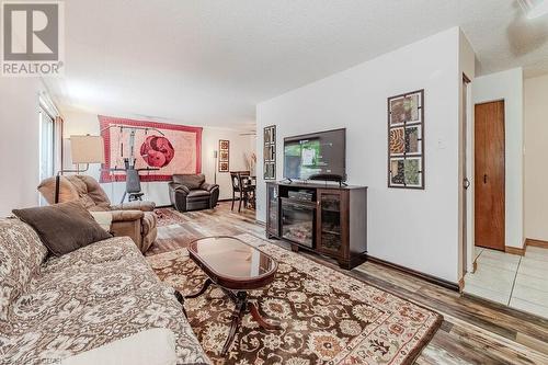 234 Willow Road Unit# 307, Guelph, ON - Indoor Photo Showing Living Room