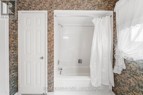 4 Riverwood Street, Whitby (Pringle Creek), ON - Indoor Photo Showing Bathroom