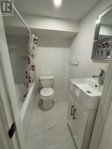 7 Calderon Crescent, Toronto, ON - Indoor Photo Showing Bathroom