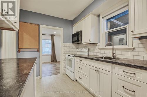 7 Calderon Crescent, Toronto, ON - Indoor Photo Showing Kitchen