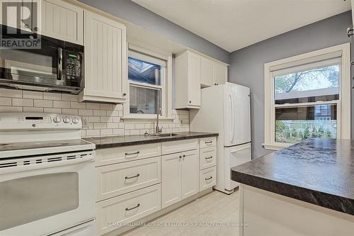 7 Calderon Crescent, Toronto, ON - Indoor Photo Showing Kitchen