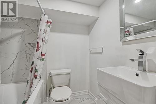 7 Calderon Crescent, Toronto, ON - Indoor Photo Showing Bathroom