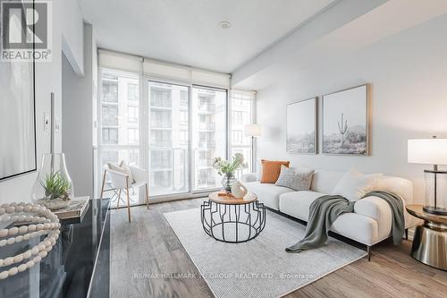 1205 - 126 Simcoe Street, Toronto, ON - Indoor Photo Showing Living Room