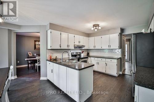 8 Carriage Lane, Clarington, ON - Indoor Photo Showing Kitchen With Double Sink