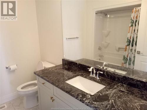 129 Whelan, Amherstburg, ON - Indoor Photo Showing Bathroom