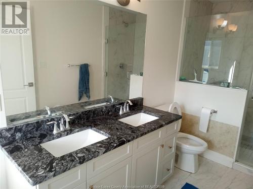 129 Whelan, Amherstburg, ON - Indoor Photo Showing Bathroom