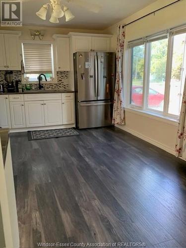 319 Lindsley Street, Dresden, ON - Indoor Photo Showing Kitchen