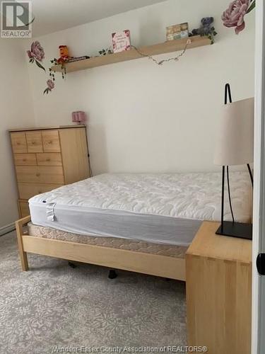 319 Lindsley Street, Dresden, ON - Indoor Photo Showing Bedroom