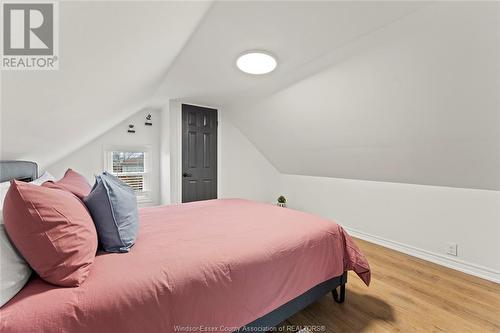 13028 Tecumseh Road East, Tecumseh, ON - Indoor Photo Showing Bedroom