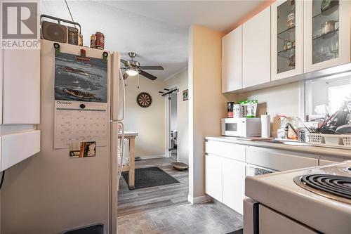 632 First Avenue, Pembroke, ON - Indoor Photo Showing Kitchen