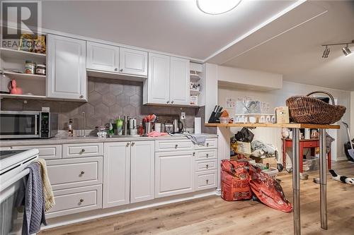 632 First Avenue, Pembroke, ON - Indoor Photo Showing Kitchen