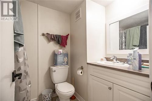 632 First Avenue, Pembroke, ON - Indoor Photo Showing Bathroom