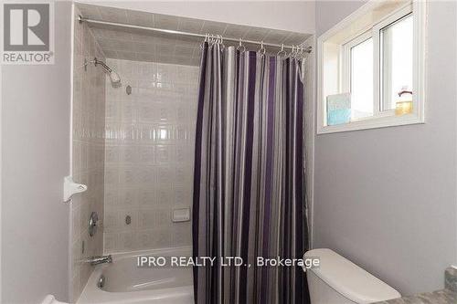 5458 Longford Drive, Mississauga, ON - Indoor Photo Showing Bathroom