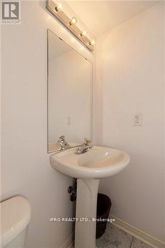 5458 Longford Drive, Mississauga, ON - Indoor Photo Showing Bathroom