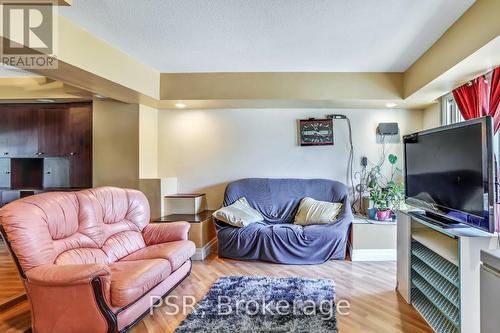 64 - 6780 Formentera Avenue, Mississauga, ON - Indoor Photo Showing Living Room