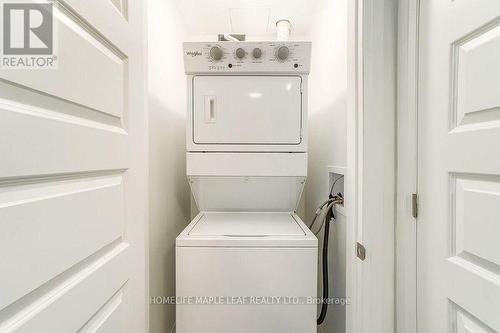 429 - 95 Dundas Street E, Oakville, ON - Indoor Photo Showing Laundry Room