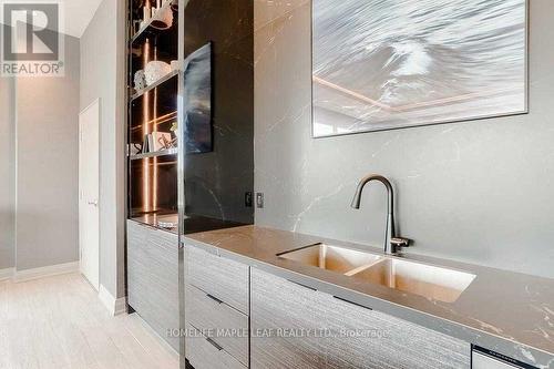 429 - 95 Dundas Street E, Oakville, ON - Indoor Photo Showing Kitchen With Double Sink