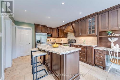 1312 Fieldcrest Lane, Oakville, ON - Indoor Photo Showing Kitchen With Upgraded Kitchen