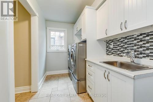 1312 Fieldcrest Lane, Oakville, ON - Indoor Photo Showing Laundry Room