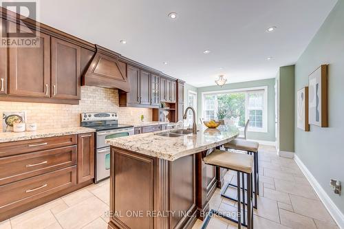 1312 Fieldcrest Lane, Oakville, ON - Indoor Photo Showing Kitchen With Double Sink With Upgraded Kitchen