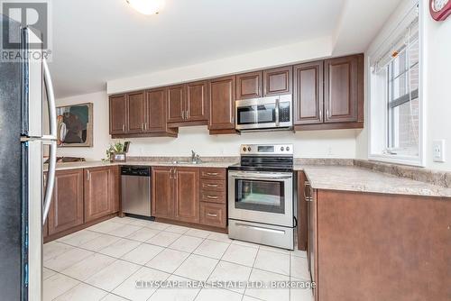 85 - 1000 Asleton Boulevard, Milton, ON - Indoor Photo Showing Kitchen