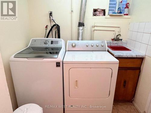 184 Folkstone Crescent, Brampton, ON - Indoor Photo Showing Laundry Room