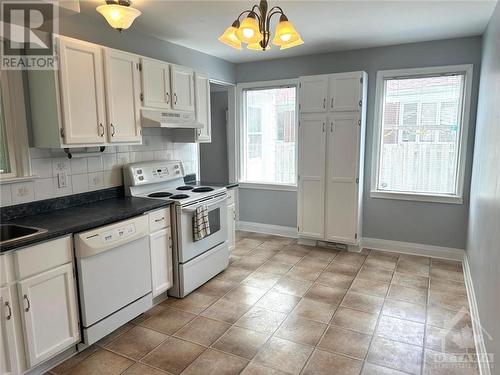 1993 Naples Avenue, Ottawa, ON - Indoor Photo Showing Kitchen