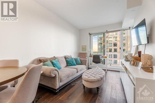 200 Inlet Private Unit#1103, Ottawa, ON - Indoor Photo Showing Living Room