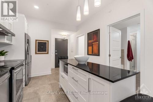 1404 - 200 Inlet, Ottawa, ON - Indoor Photo Showing Kitchen