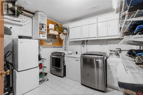 4272 Patrick Avenue, Windsor, ON - Indoor Photo Showing Laundry Room