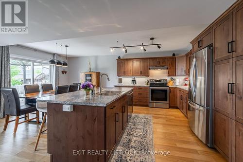 13 Ethan Lane, Asphodel-Norwood (Norwood), ON - Indoor Photo Showing Kitchen With Double Sink With Upgraded Kitchen