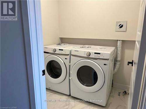 140 Doan Drive, Middlesex Centre (Kilworth), ON - Indoor Photo Showing Laundry Room