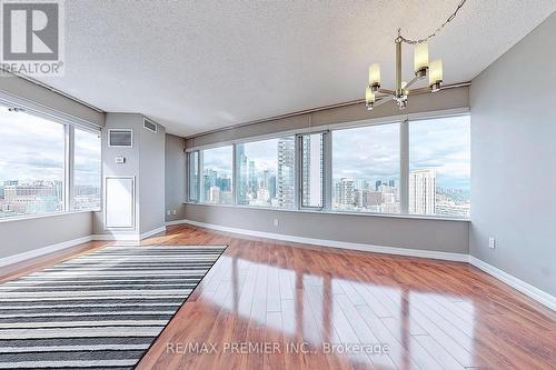 2811 - 210 Victoria Street, Toronto, ON - Indoor Photo Showing Bedroom