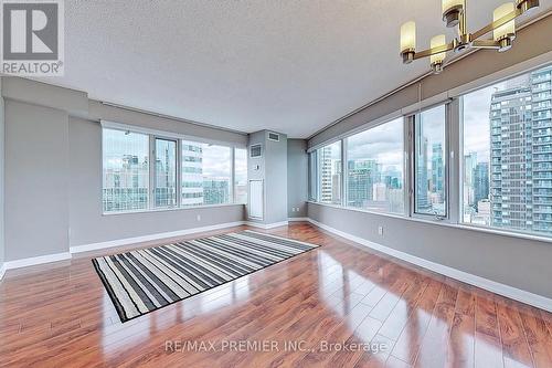 2811 - 210 Victoria Street, Toronto, ON - Indoor