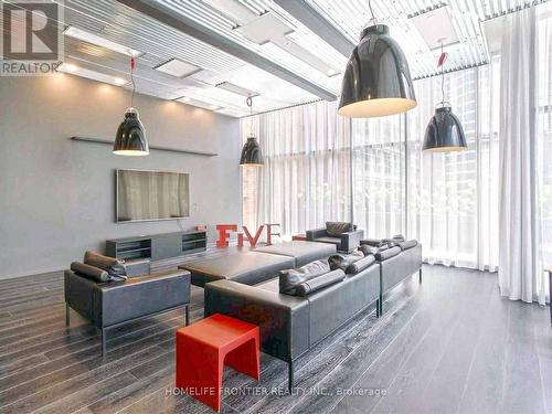 1111 - 5 St Joseph Street, Toronto, ON - Indoor